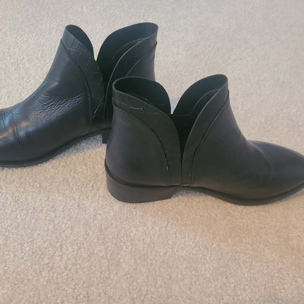 Steve Madden Black Ankle Booties Woman 8.5